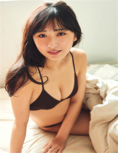 两个男孩子开车小黄说